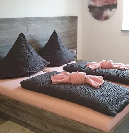 Appartementhaus Kleines Glueck &meinecardplus Apartmán